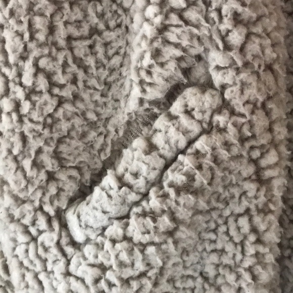 Vest - Picture 2 of 6